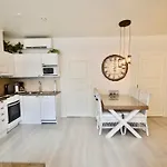 Apartment Jaekaelaetie By Hiekka *