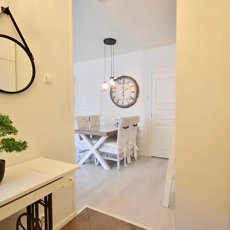 Jaekaelaetie By Hiekka Appartement *
