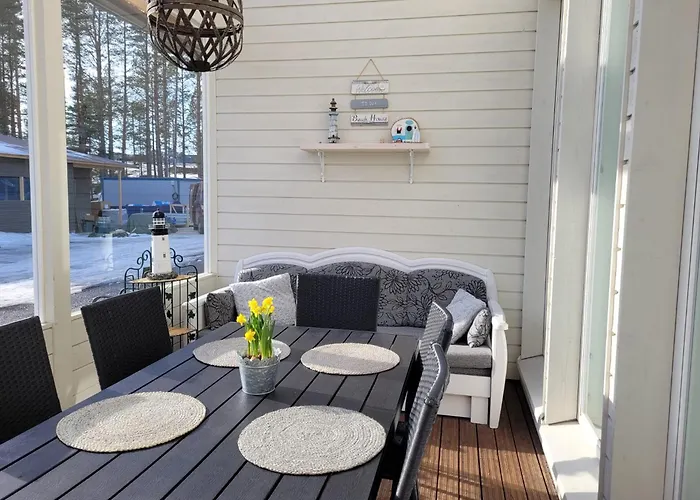 Jaekaelaetie By Hiekka